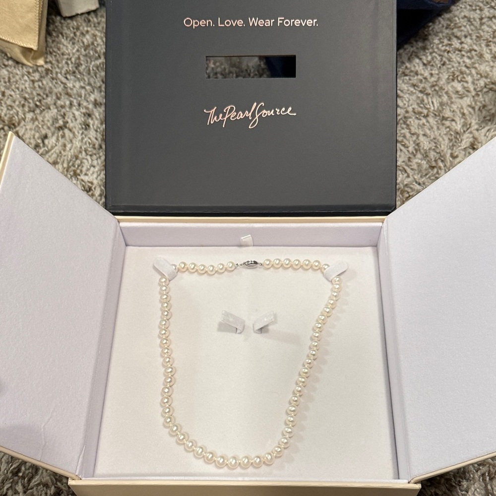 Fresh Water Pearl Necklace